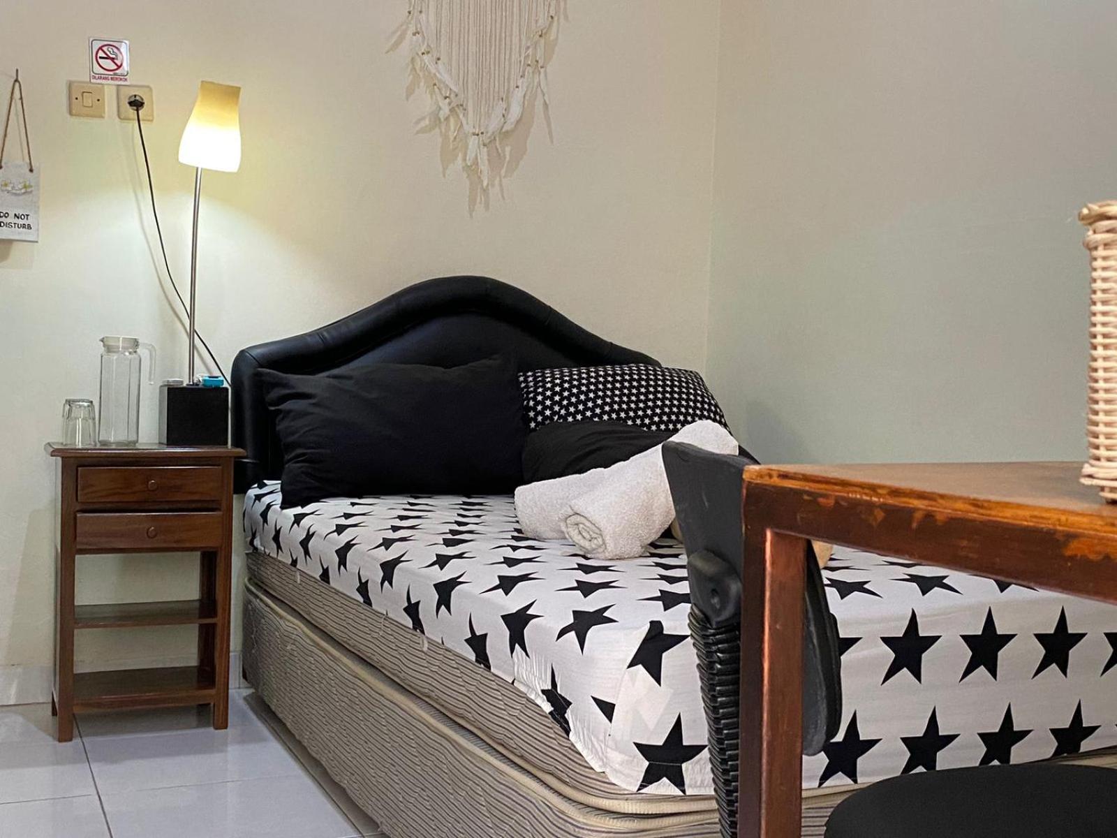 Coliving Jogja Sweet Home Kost Lengkap Di Jogjakarta Δωμάτιο φωτογραφία