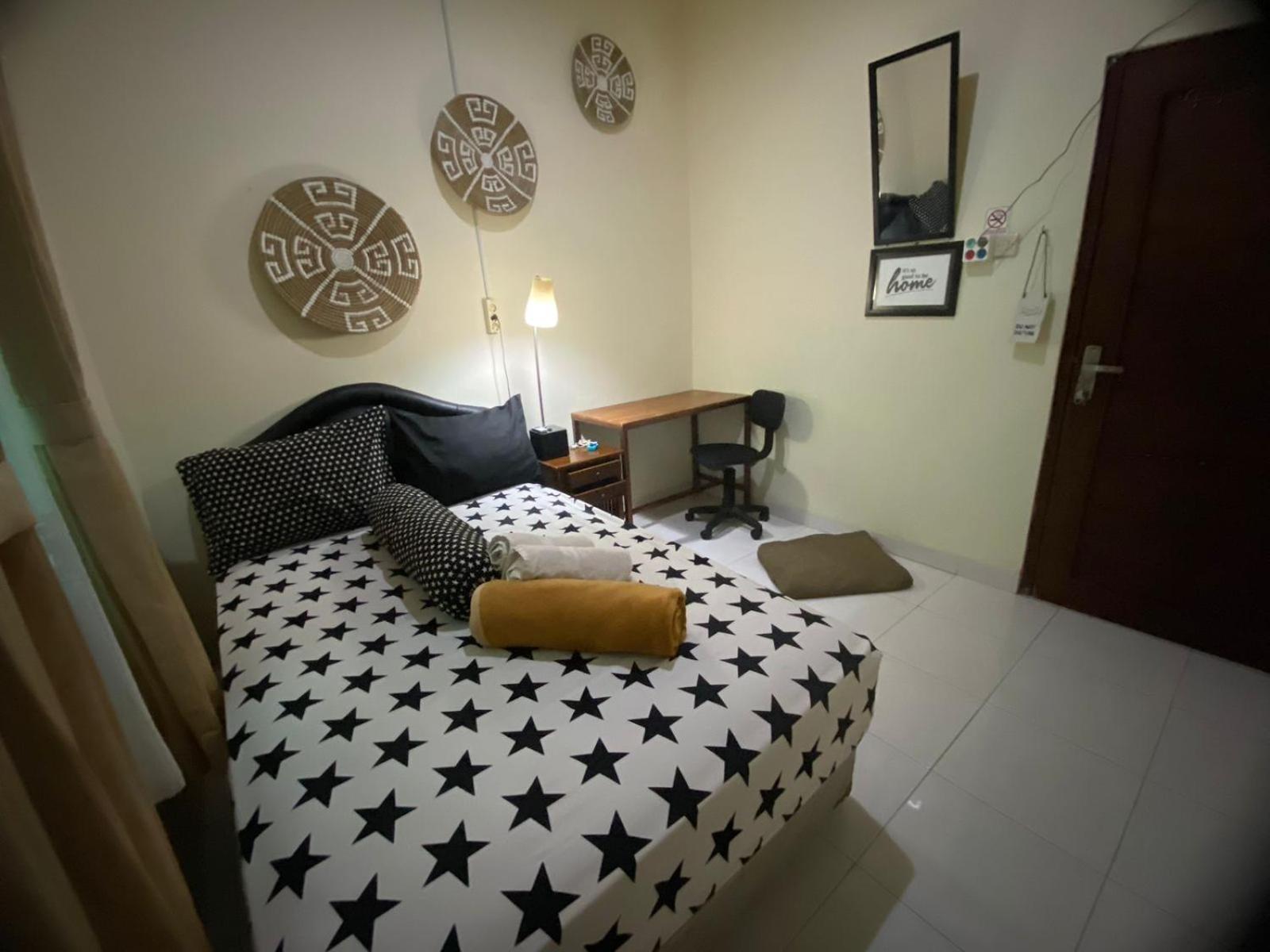 Coliving Jogja Sweet Home Kost Lengkap Di Jogjakarta Δωμάτιο φωτογραφία